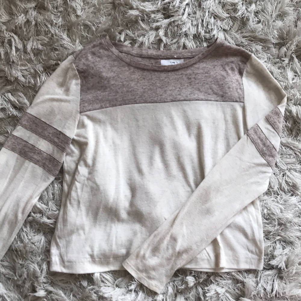 Long sleeve Baseball Styled T-Shirt